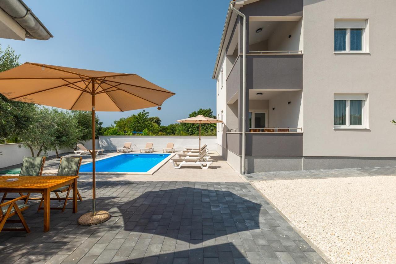 Apartments Medulin 2217 Экстерьер фото