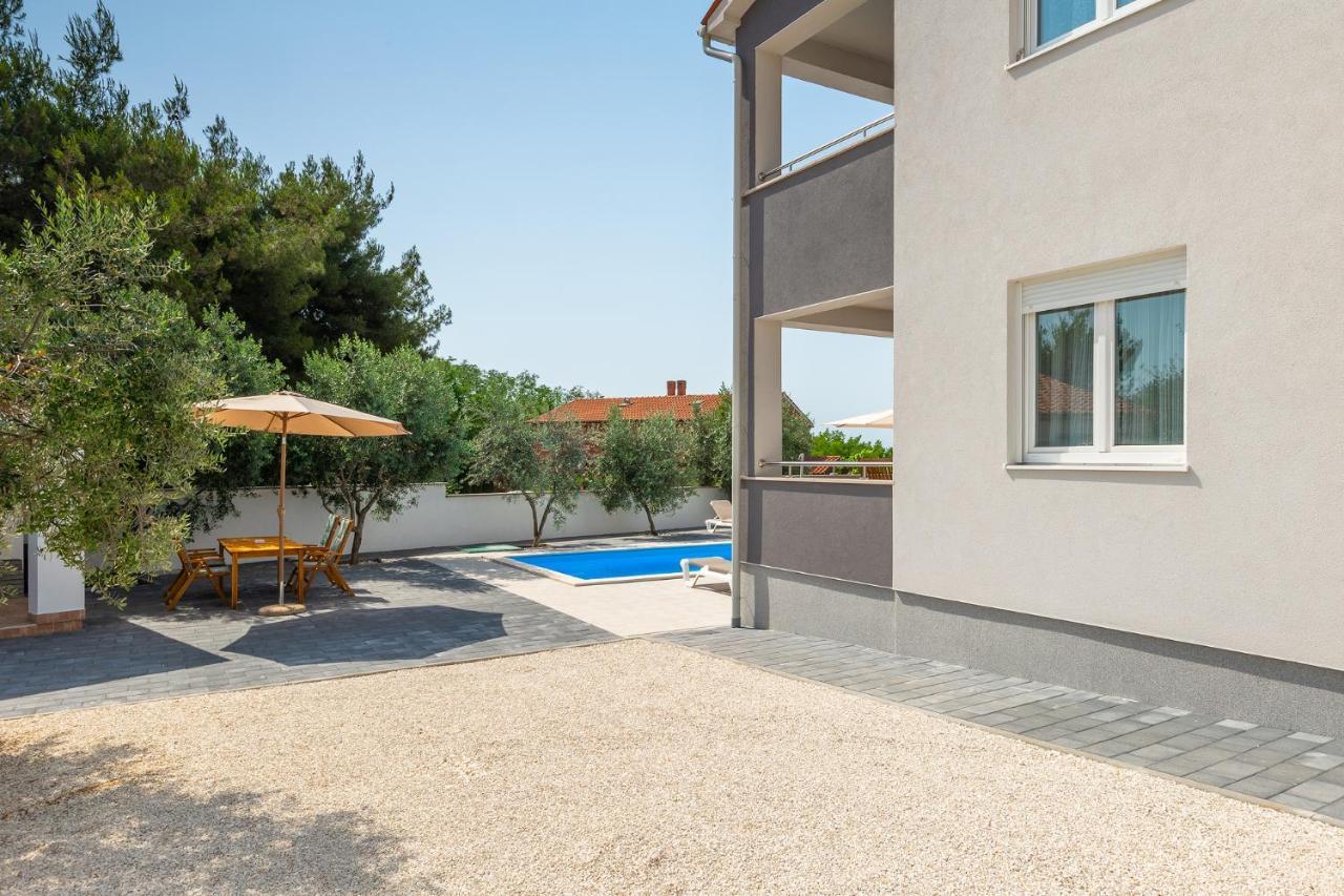 Apartments Medulin 2217 Экстерьер фото