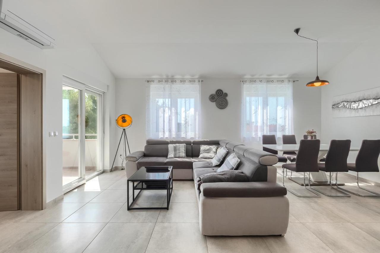 Apartments Medulin 2217 Экстерьер фото