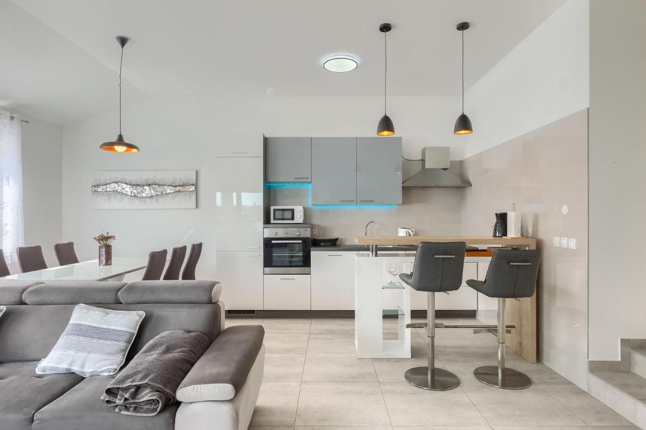Apartments Medulin 2217 Экстерьер фото