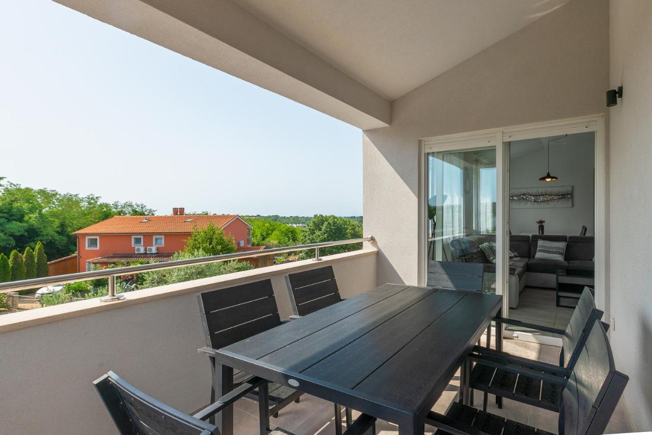 Apartments Medulin 2217 Экстерьер фото