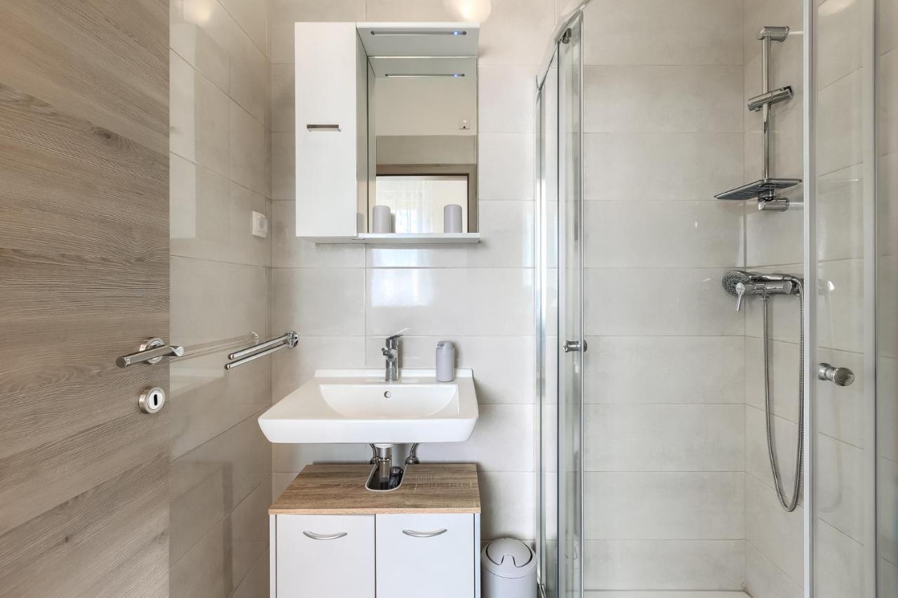 Apartments Medulin 2217 Экстерьер фото