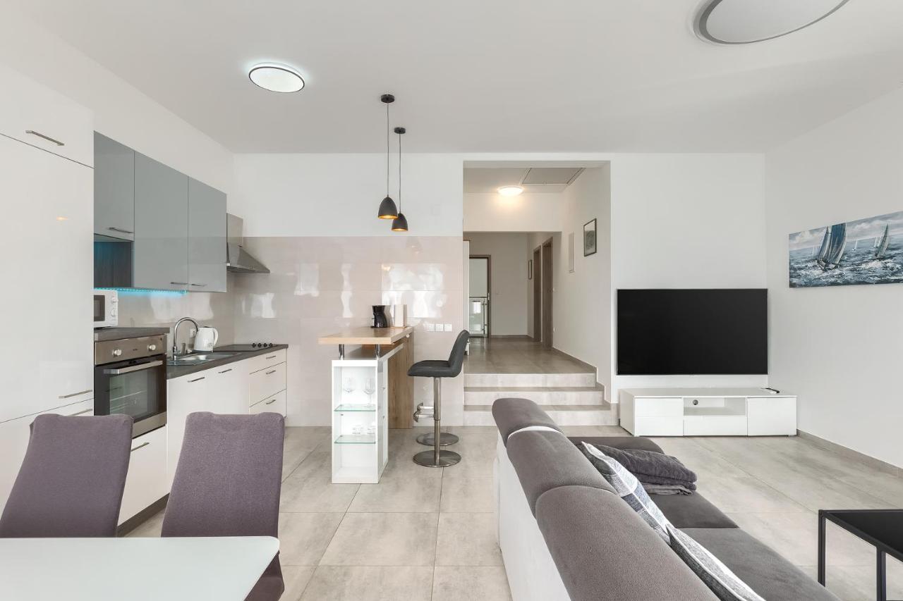 Apartments Medulin 2217 Экстерьер фото