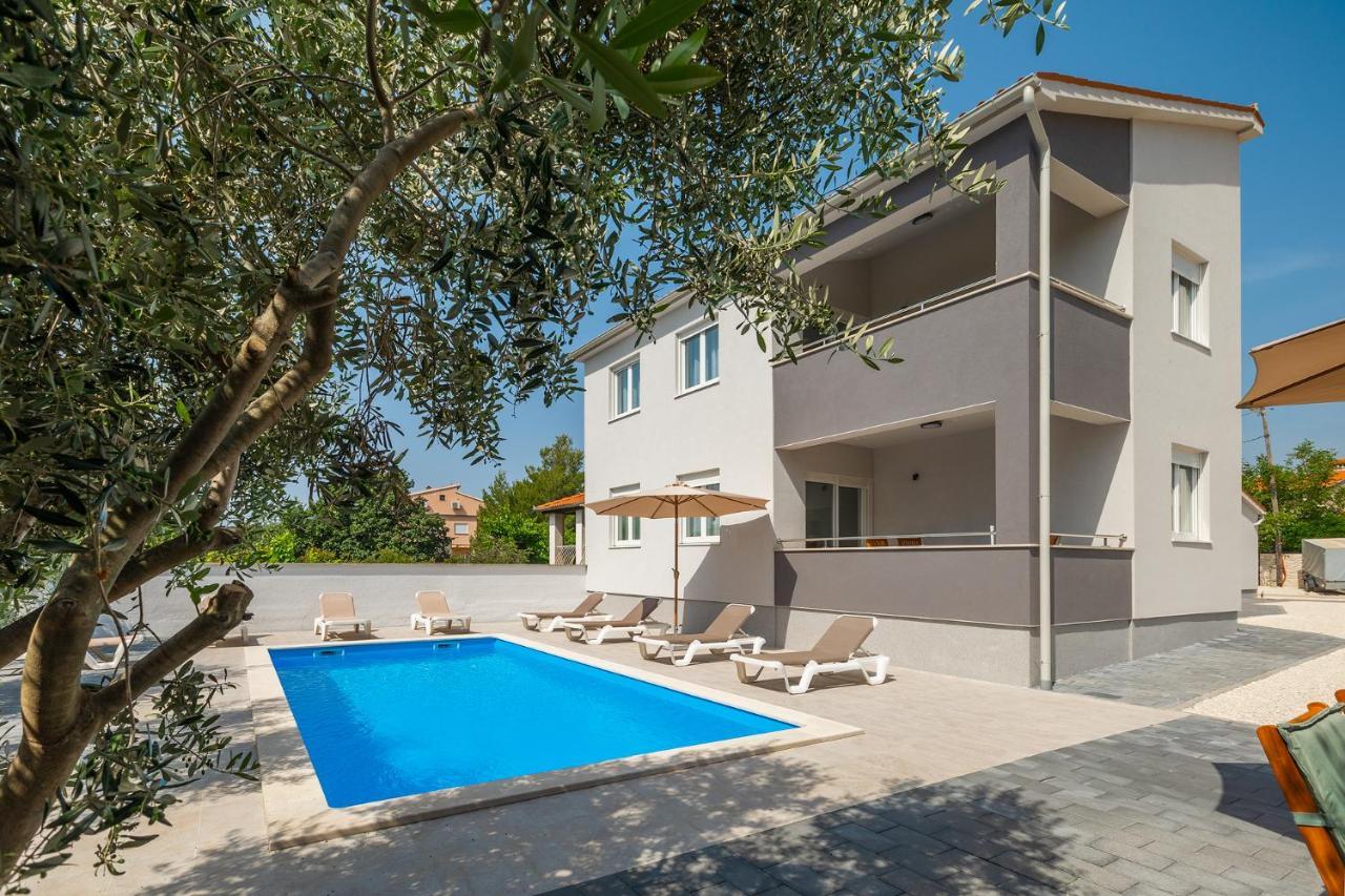Apartments Medulin 2217 Экстерьер фото