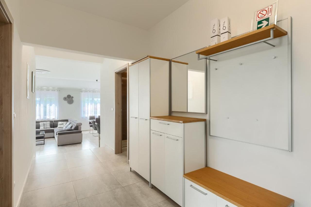 Apartments Medulin 2217 Экстерьер фото